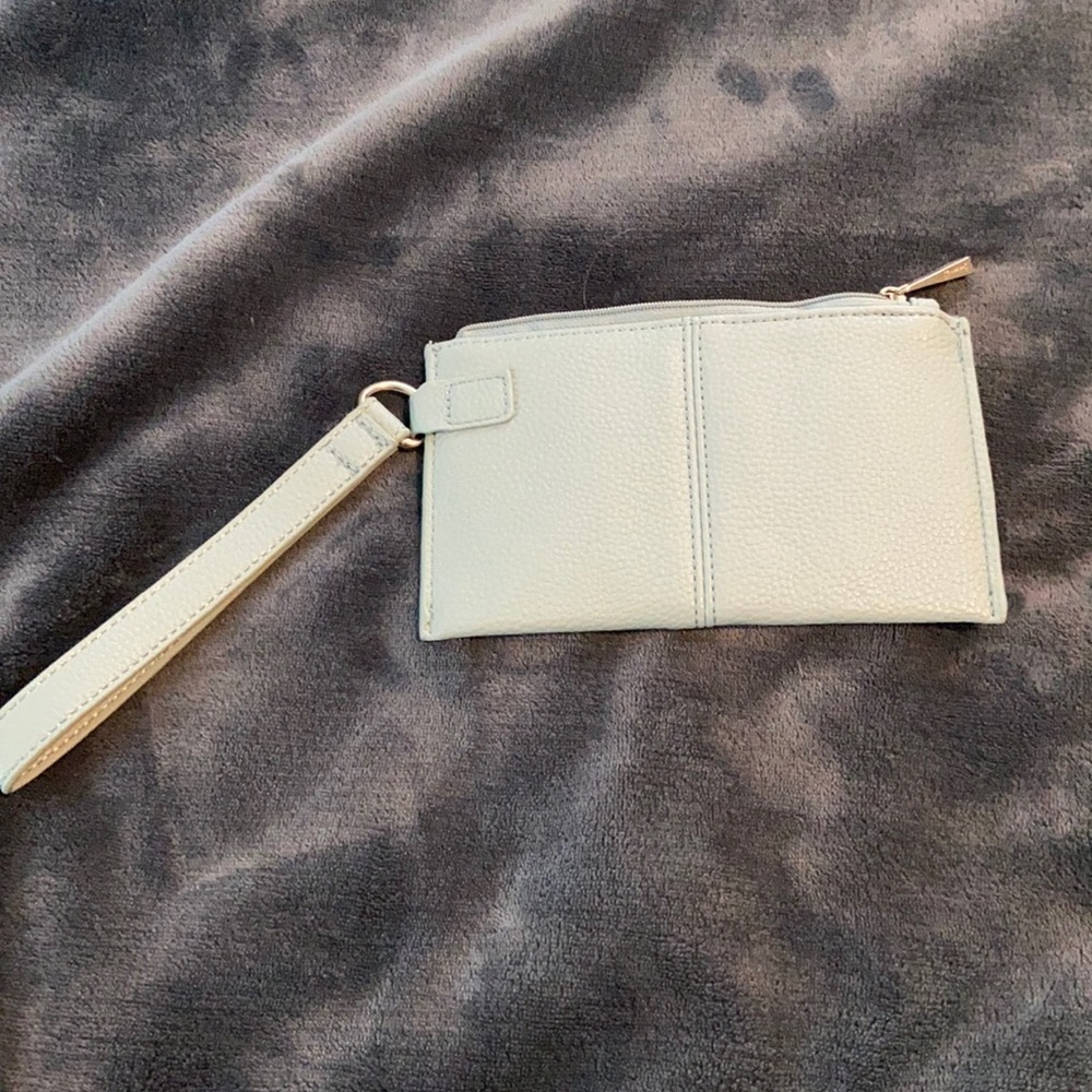 31 Baby Blue Jewell Wristlet - Picture 1 of 2